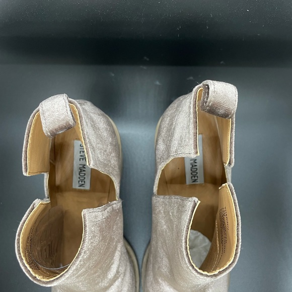 Steve Madden Suede Booties - Picture 5 of 5